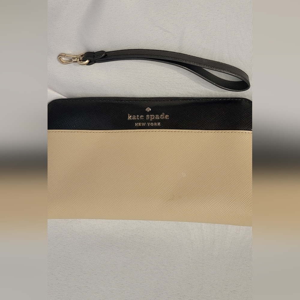 Kate Spade Two-tone Black and Cream Wallet/Wristlet